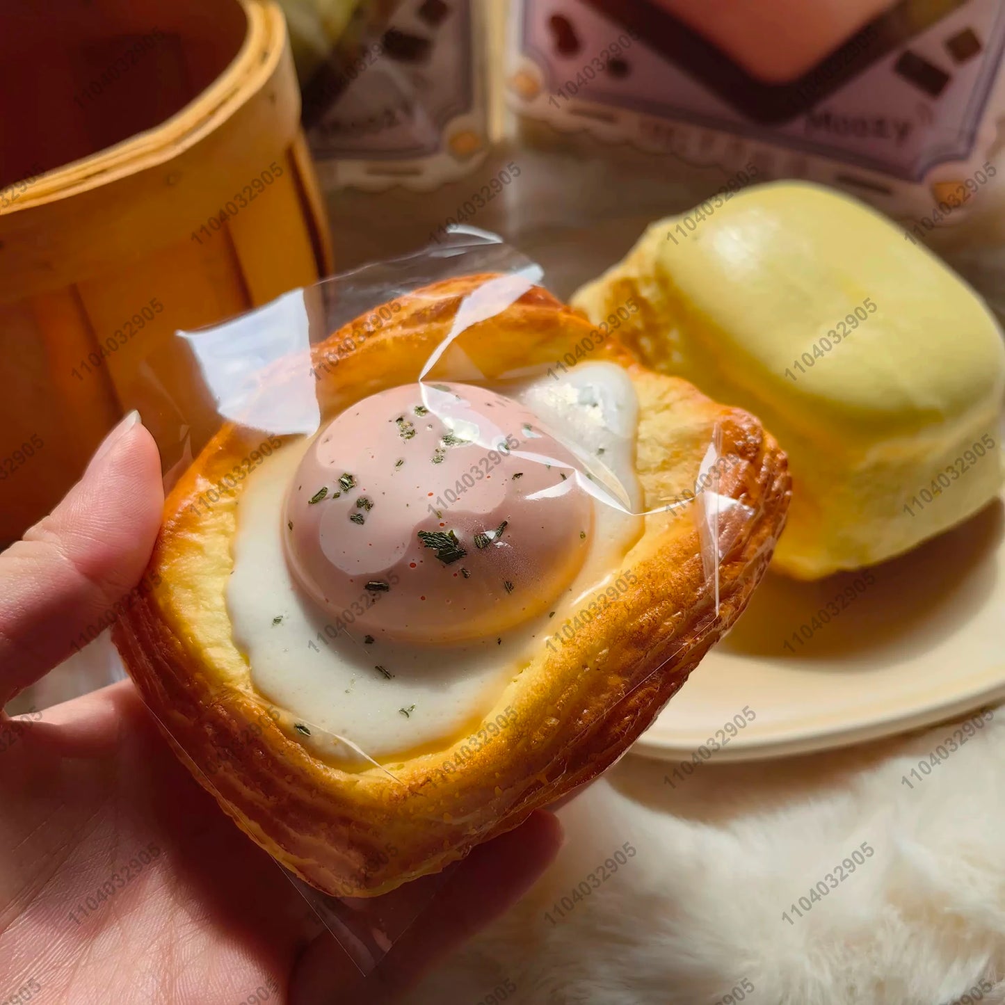Bakery-Themed Squishy Toy – Soft, Slow Rebound Toast for Stress & Anxiety Relief