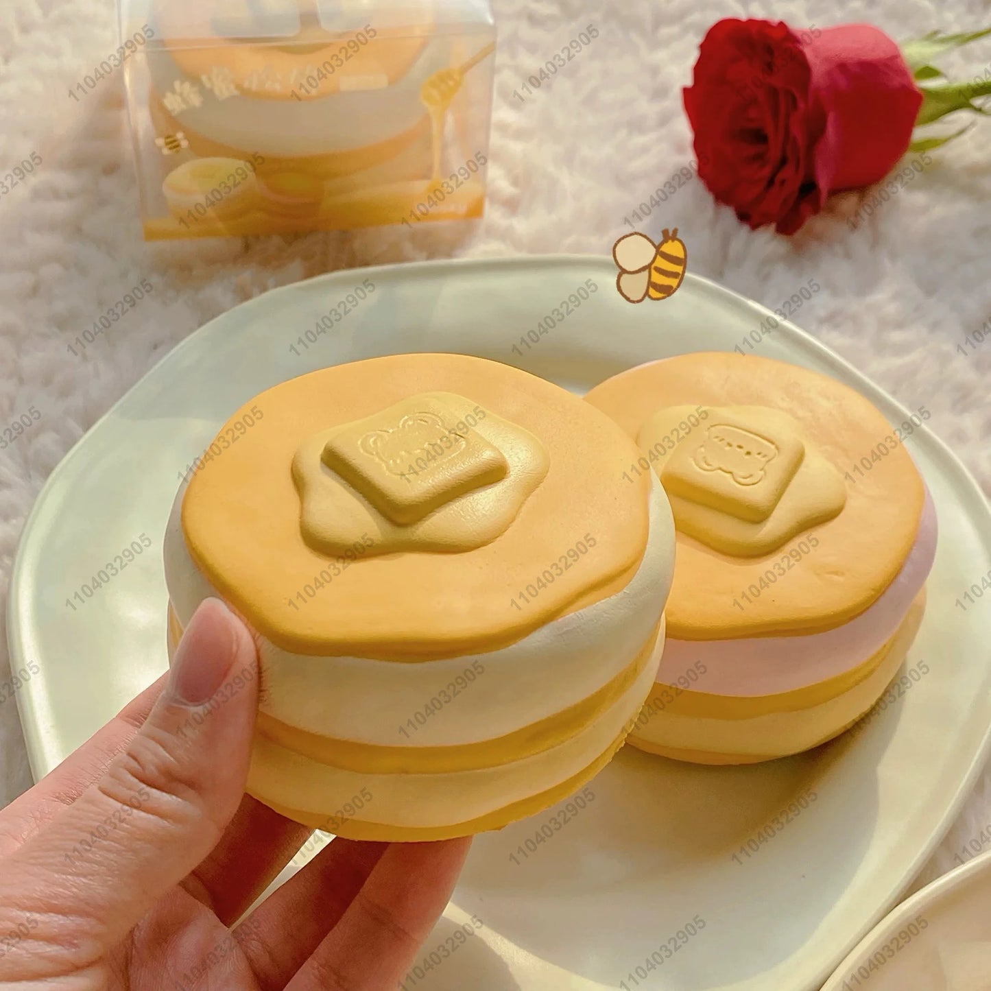 Bakery-Themed Squishy Toy – Soft, Slow Rebound Toast for Stress & Anxiety Relief