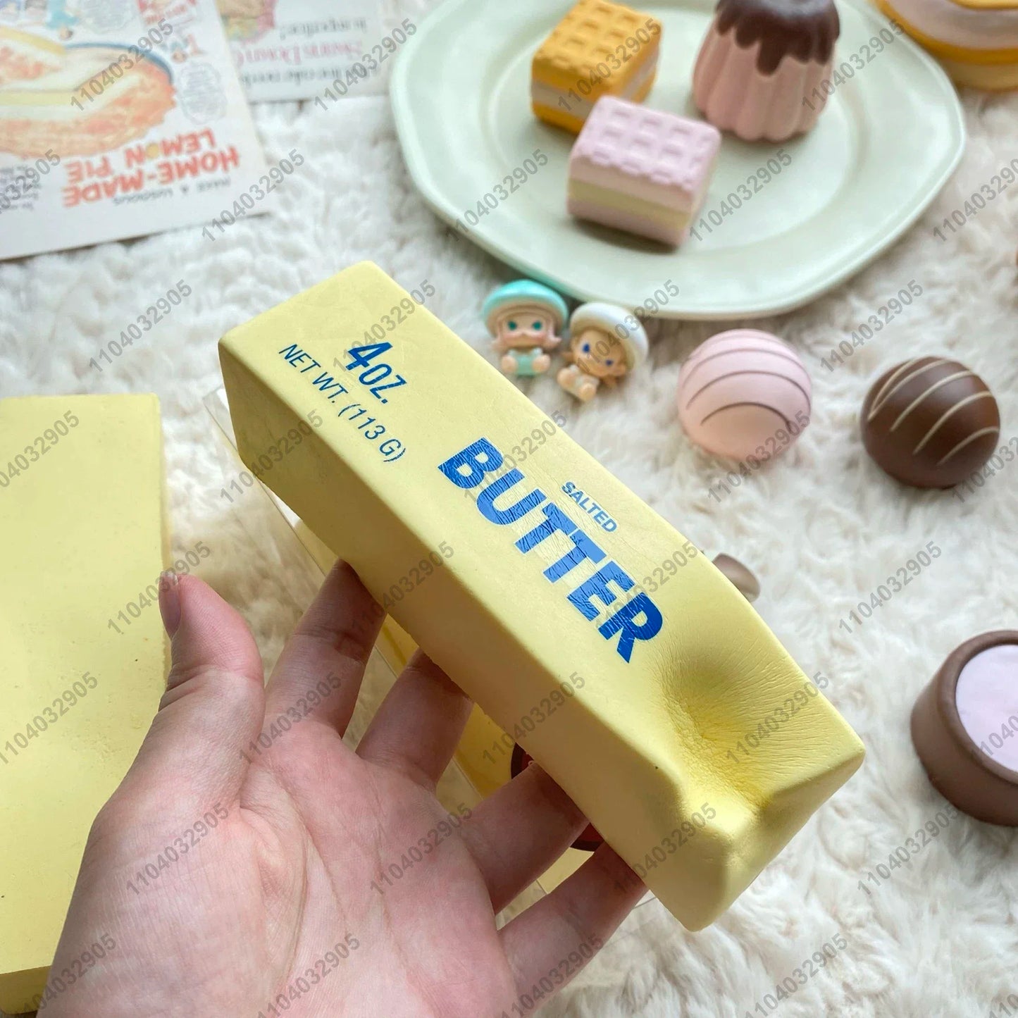 Bakery-Themed Squishy Toy – Soft, Slow Rebound Toast for Stress & Anxiety Relief