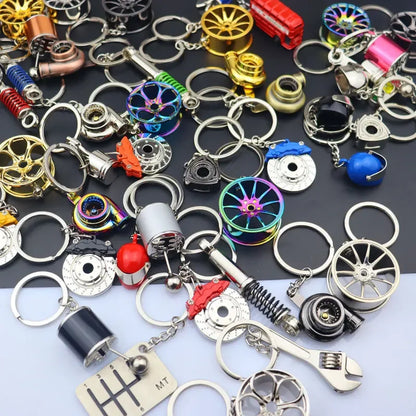 Mini Alloy Car Wheel Rim Keychain – Perfect Gift for Car Enthusiasts