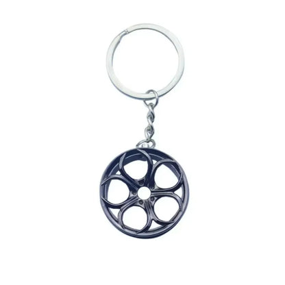 Mini Alloy Car Wheel Rim Keychain – Perfect Gift for Car Enthusiasts