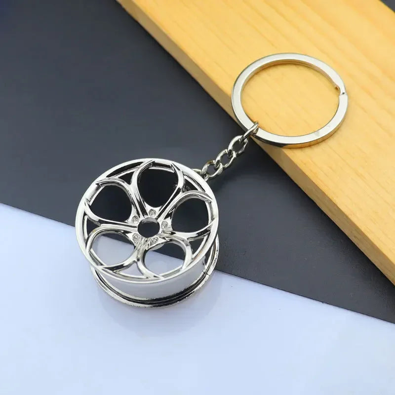 Mini Alloy Car Wheel Rim Keychain – Perfect Gift for Car Enthusiasts