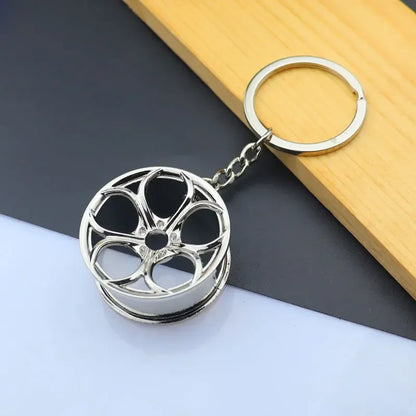 Mini Alloy Car Wheel Rim Keychain – Perfect Gift for Car Enthusiasts