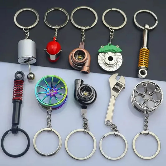 Mini Alloy Car Wheel Rim Keychain – Perfect Gift for Car Enthusiasts