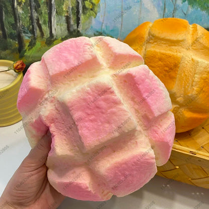 Bakery-Themed Squishy Toy – Soft, Slow Rebound Toast for Stress & Anxiety Relief