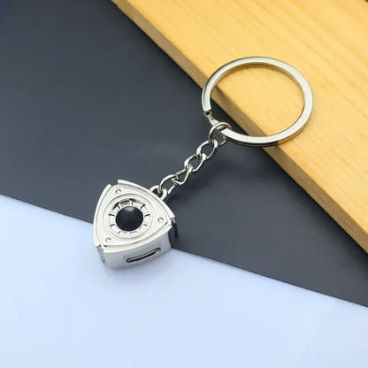 Mini Alloy Car Wheel Rim Keychain – Perfect Gift for Car Enthusiasts