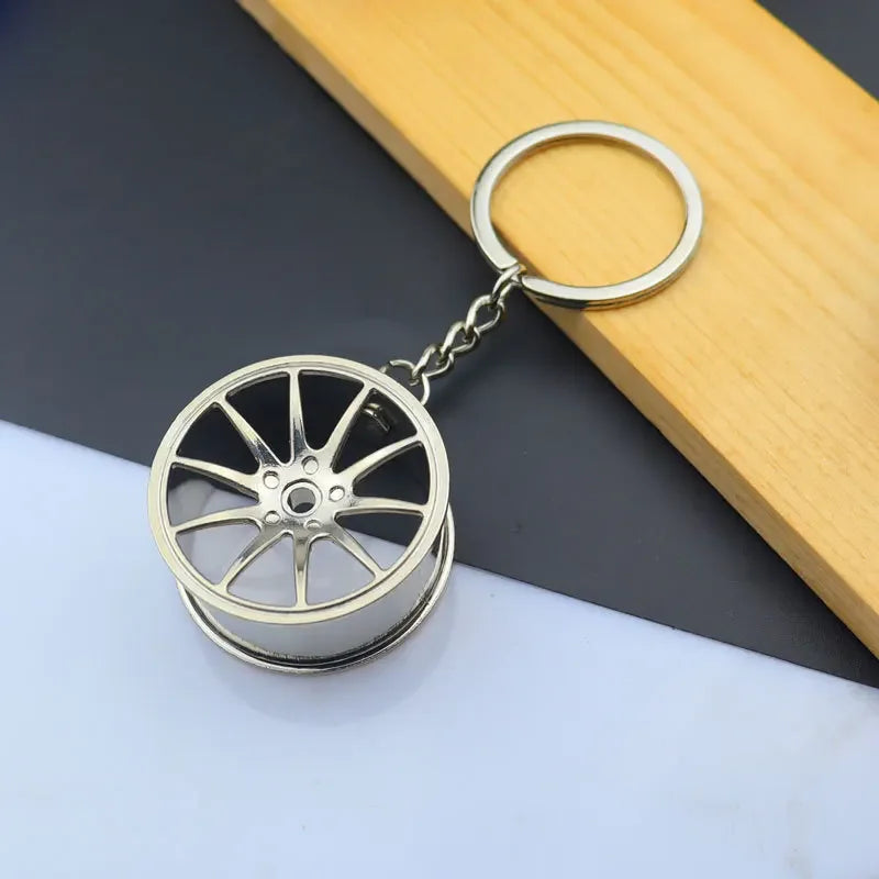 Mini Alloy Car Wheel Rim Keychain – Perfect Gift for Car Enthusiasts