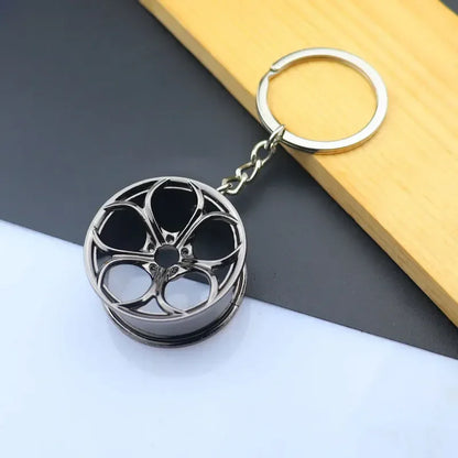 Mini Alloy Car Wheel Rim Keychain – Perfect Gift for Car Enthusiasts